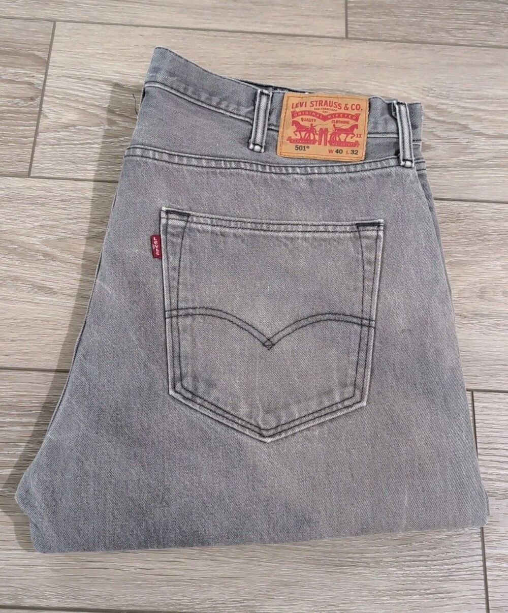 LEVI'S 501 MEN'S 40X32 GRAY W/BLACK STITCHING LOOSE BOOT BUTTON FLY JEANS EUC